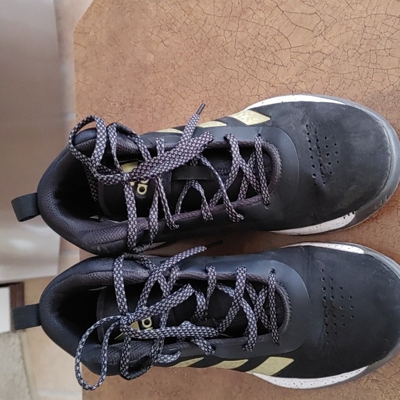 Adidas Court Shoes - Picture 2 of 4